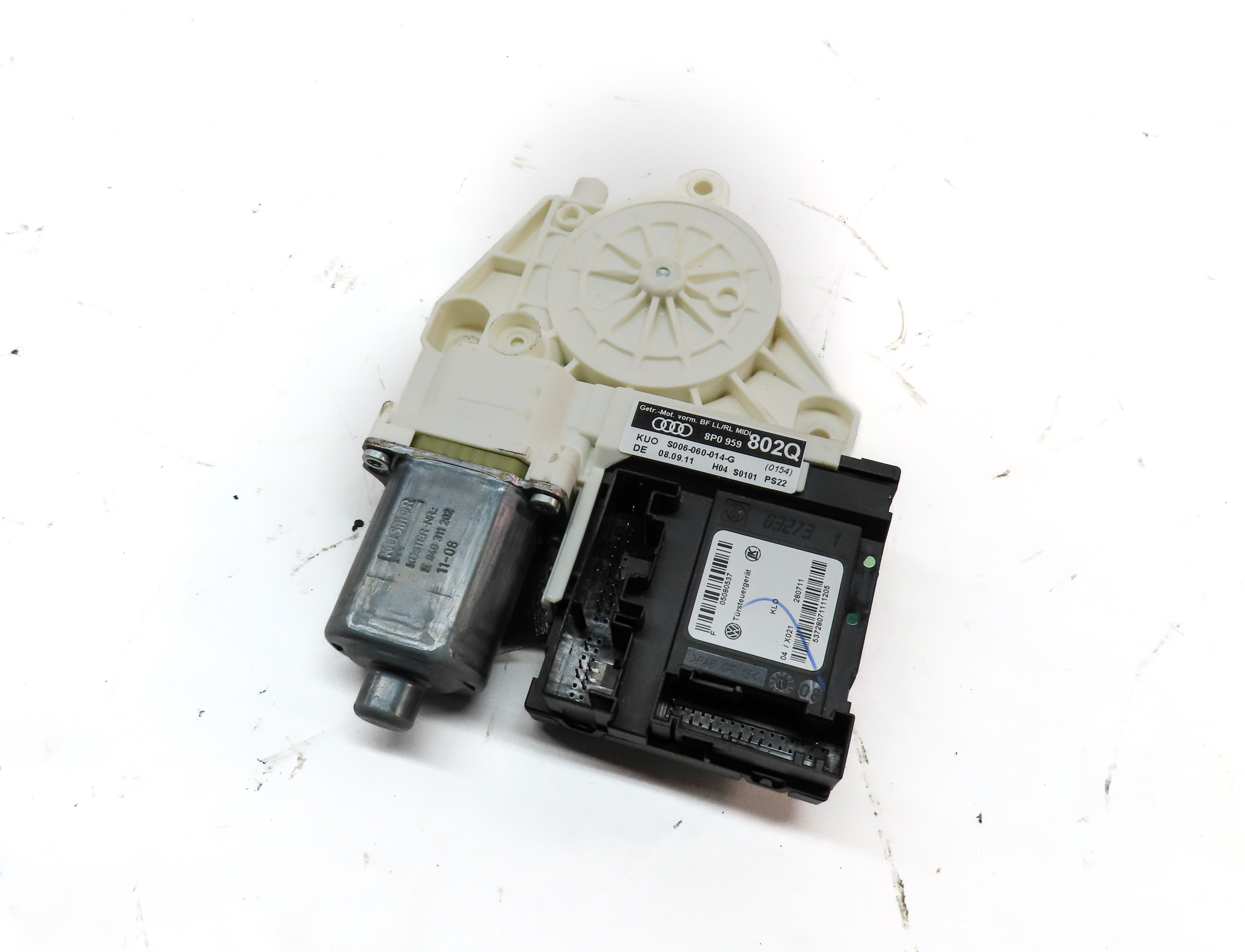 2006-2013 AUDI A3 (8P) RIGHT FRONT PASSENGER DOOR POWER WINDOW MOTOR — exact item pictured